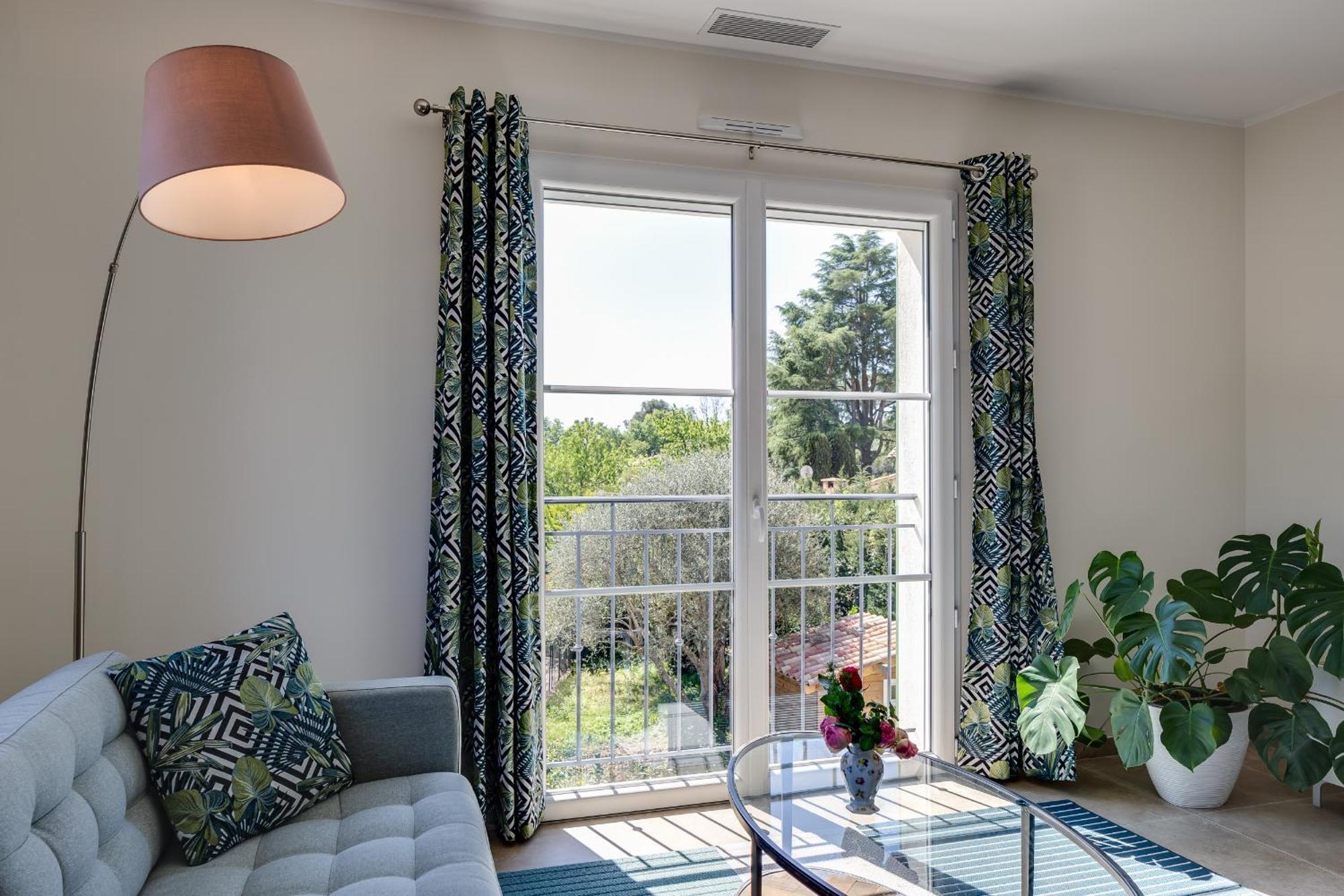 Luxurious And Spacious Apartment In The Heart Of The Cote D'Azur Roquefort-les-Pins Εξωτερικό φωτογραφία