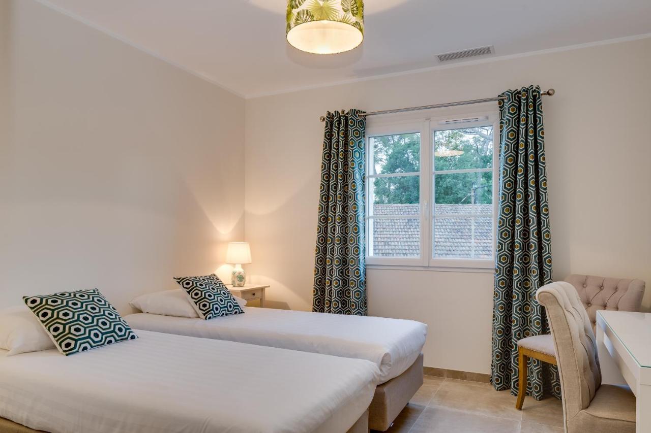 Luxurious And Spacious Apartment In The Heart Of The Cote D'Azur Roquefort-les-Pins Εξωτερικό φωτογραφία